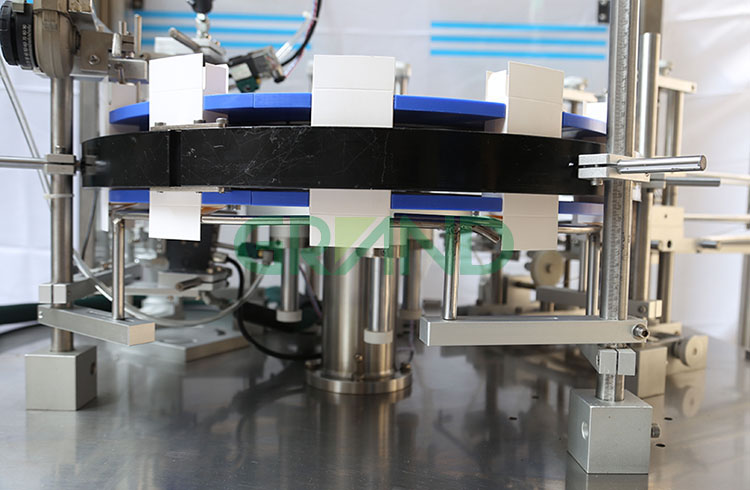 Automatic Vertical Rotary Cartoning Machine details Автоматическая вертикальная ротационная картина картонирования01