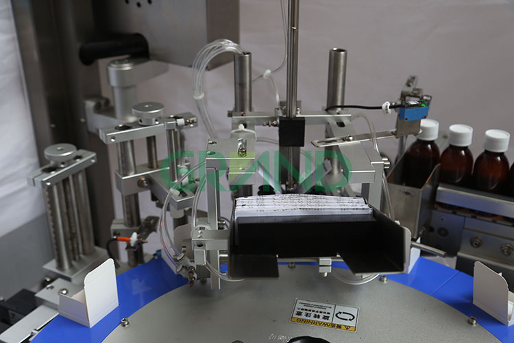 Central installation of electromagnetic valve Автоматическая вертикальная ротационная картина картонирования04