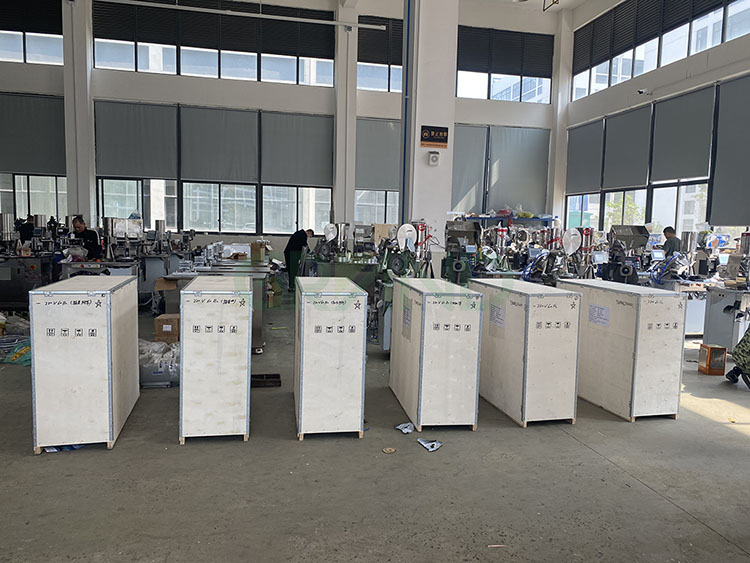 Полу автоматическая капсульная начинка машина05